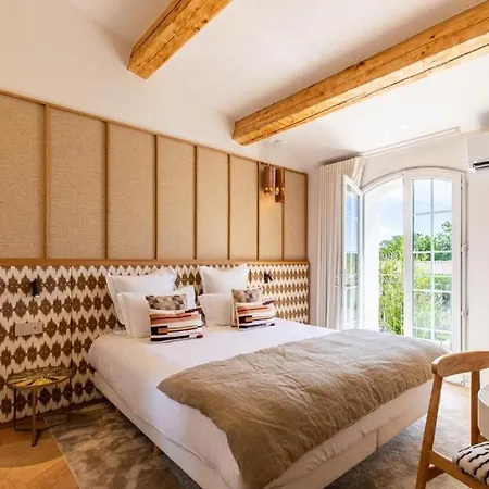 Le Quatre Saisons Chambre Double Deluxe 300 E Par Chambre Bed & Breakfast *